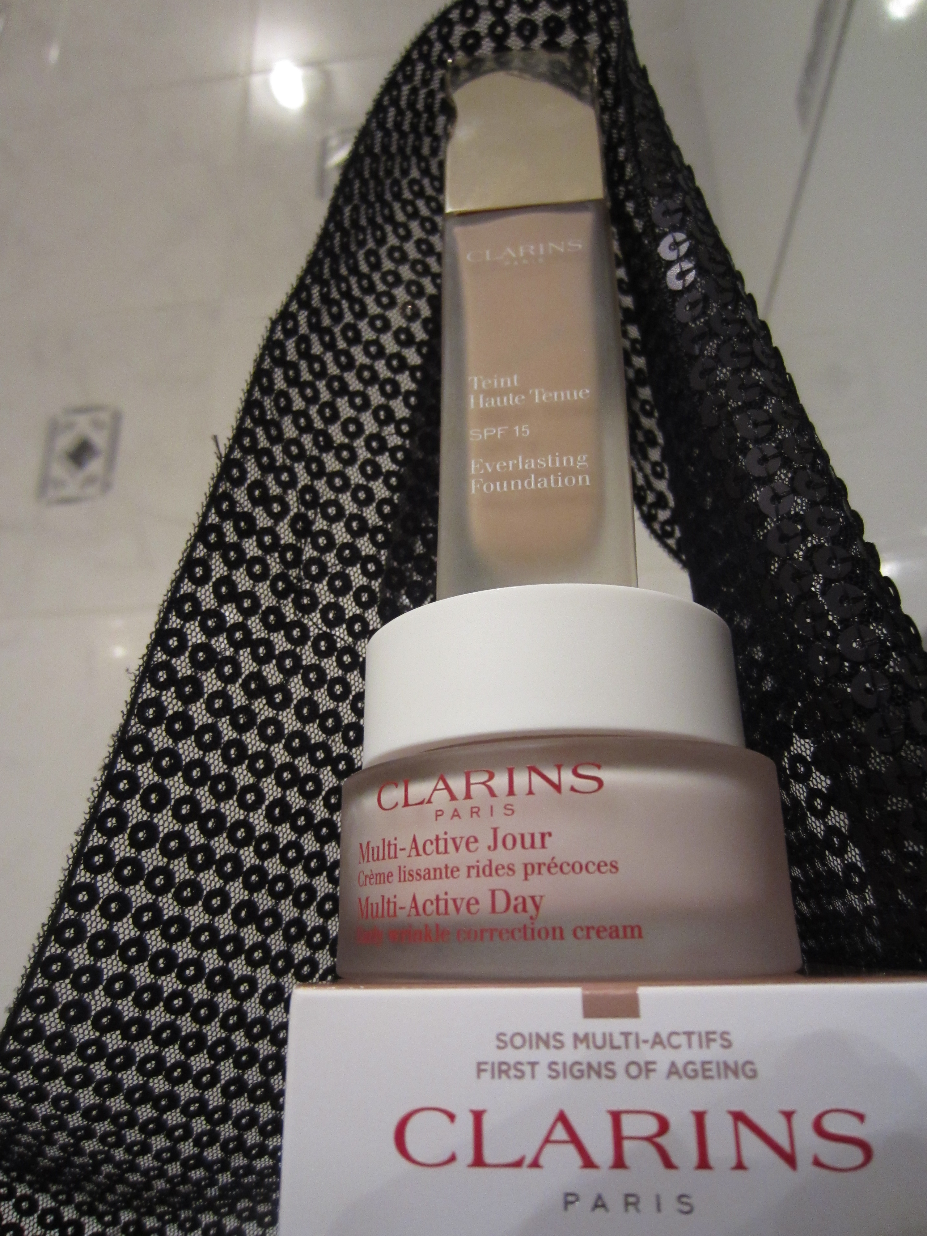 fond de ten Clarins, Clarins Teint Haute Tenue